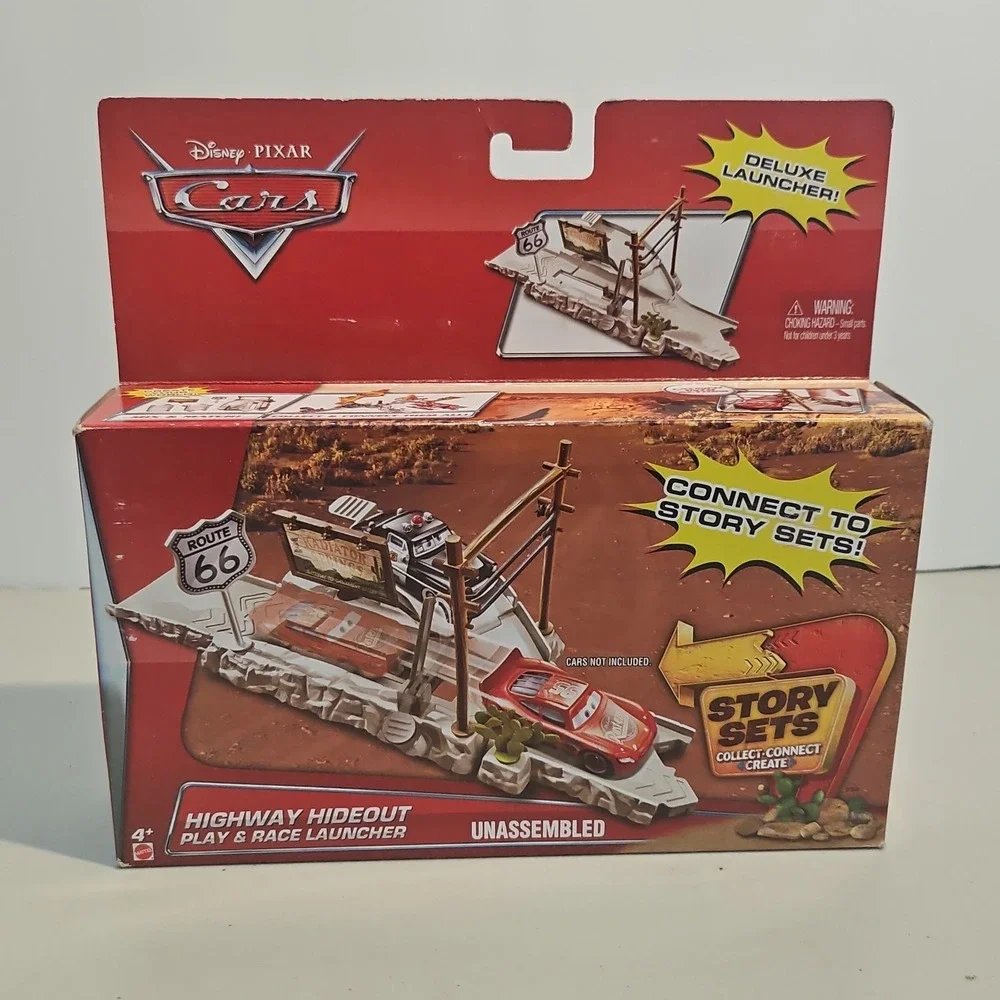 2015 DISNEY PIXAR CARS DELUXE STORY SETS HIGHWAY HIDEOUT MATTEL NEW